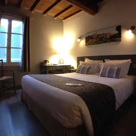 Logis La Ferme Hotel Avignone