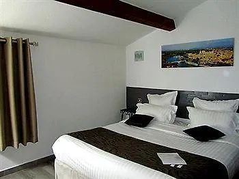 Logis La Ferme Hotel