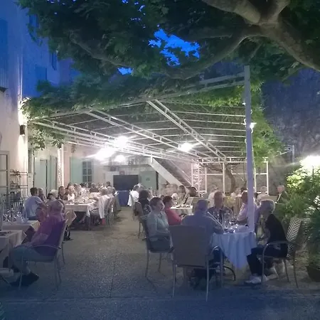 Hotel Restaurant La Ferme Avignon