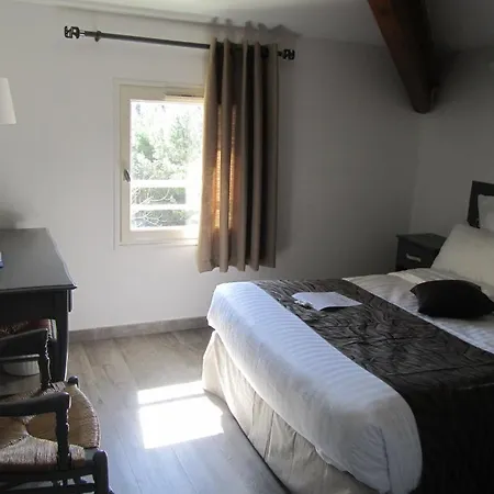 Logis La Ferme Hotel